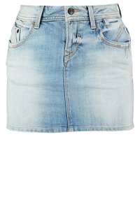 Ljusblå denim mini kjol med framknäppning, dragkedja, bälteshällor och framfickor, med blekta och slitna detaljer.