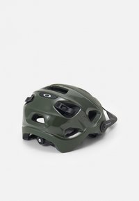 Capacete de bicicleta verde escuro com aberturas de ventilação, acabamento brilhante, correias ajustáveis e um botão traseiro para personalização do ajuste.
