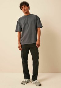 Next HEAVYWEIGHT - Jednoduché tričko - charcoal grey garment dye