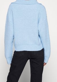 Gina Tricot Stickad tröja - light blue