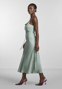 YAS YASTHEA STRAP DRESS - Koktailové šaty/večierkové šaty - green milieu