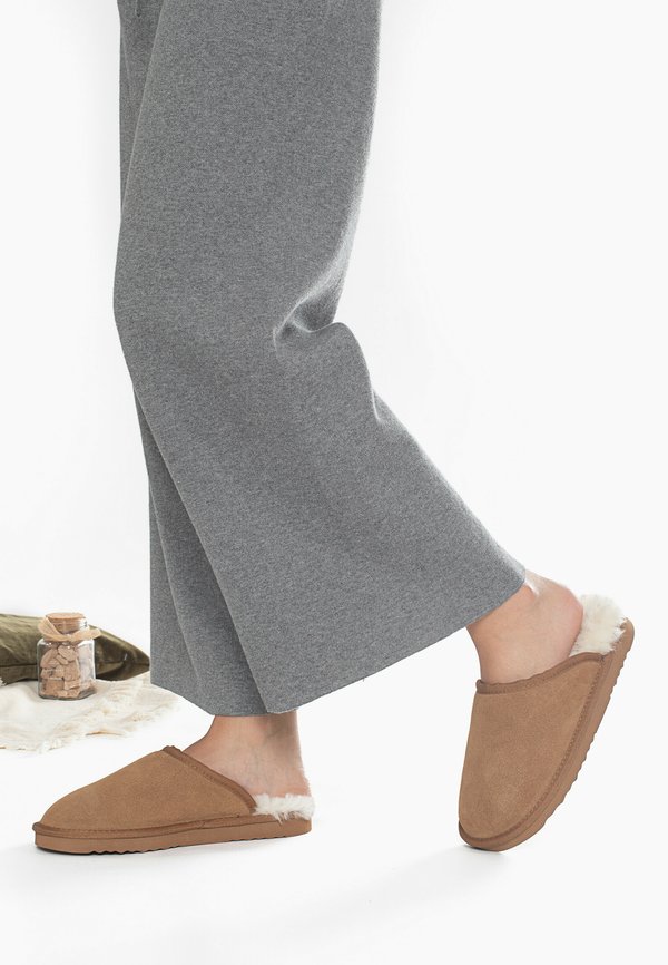 EMERALDA  - Hausschuh