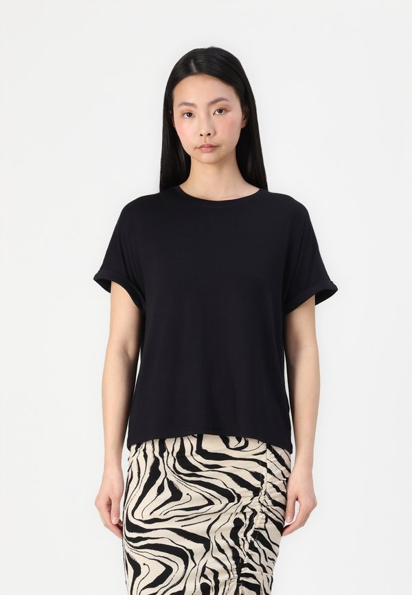 VMMAUDE TEE - Basic T-shirt