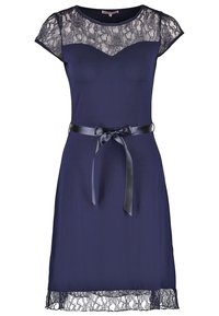 Robe bleu marine longueur genou avec manches courtes en dentelle, empiècement en dentelle, ourlet en dentelle et ruban en satin noué à la taille.