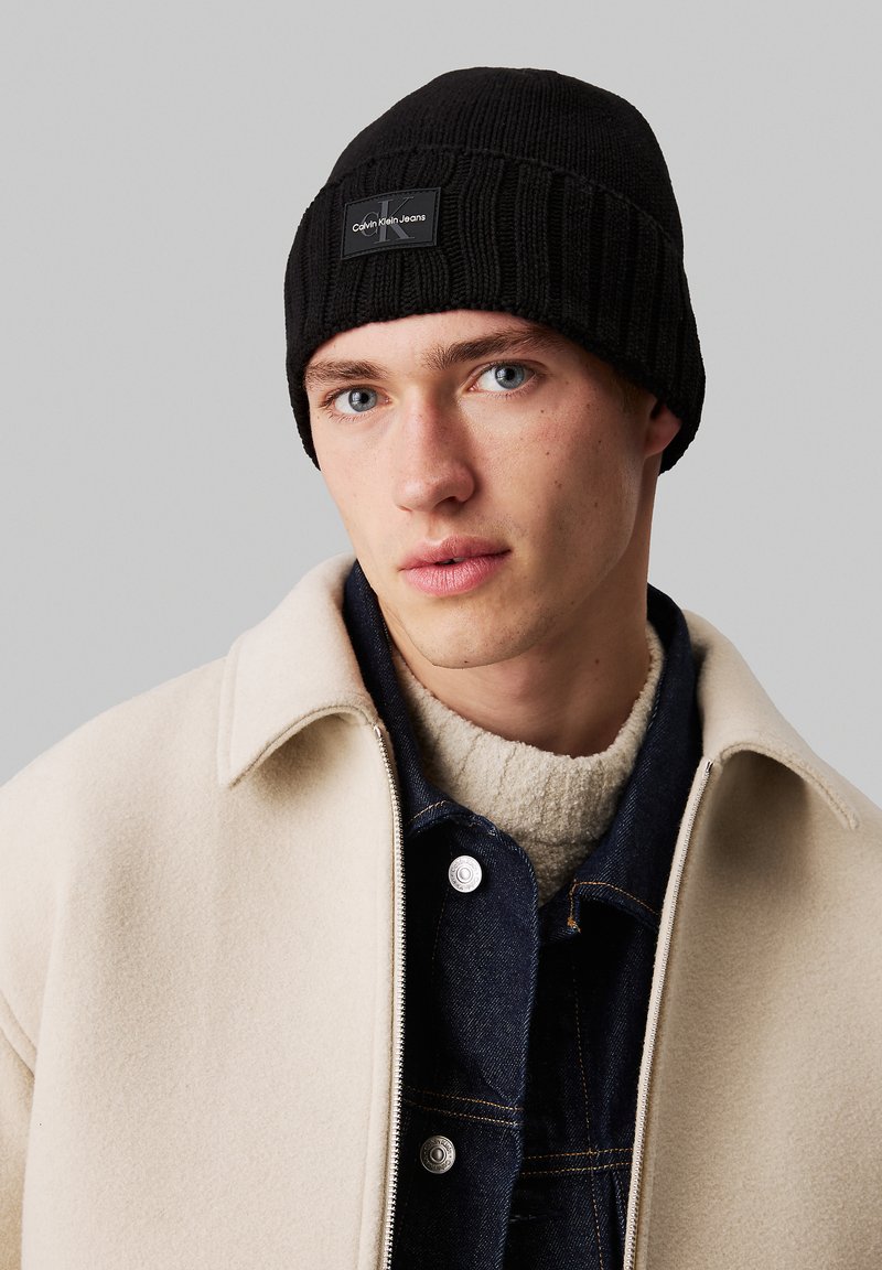 Calvin Klein Jeans MONO LOGO PATCH BEANIE - Bonnet - black