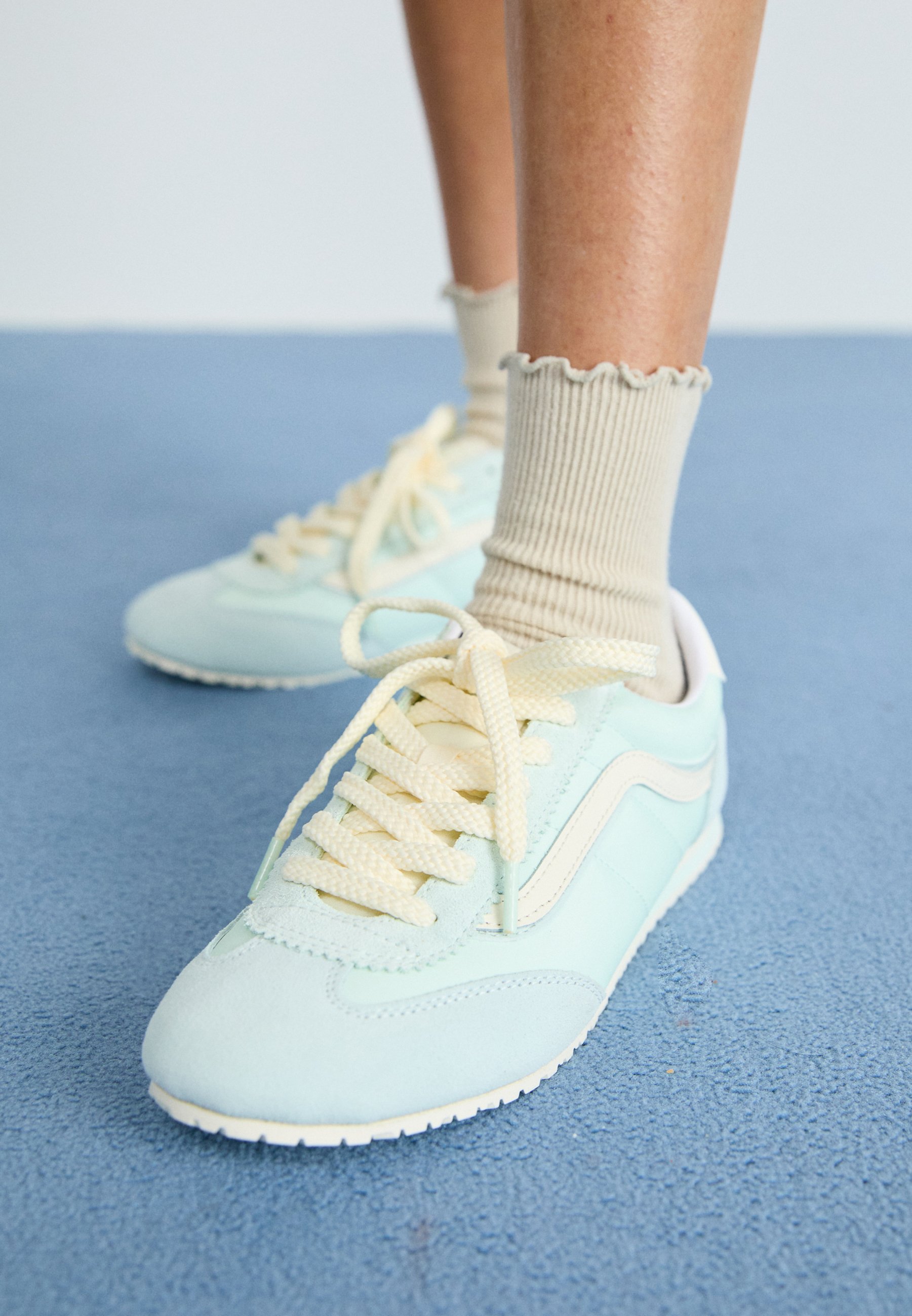 国内配送 VANS SUPER LOWPRO HINT OF MINT Vans Super Lowpro Hint of Mint - Suede Sneakers - Sneakers