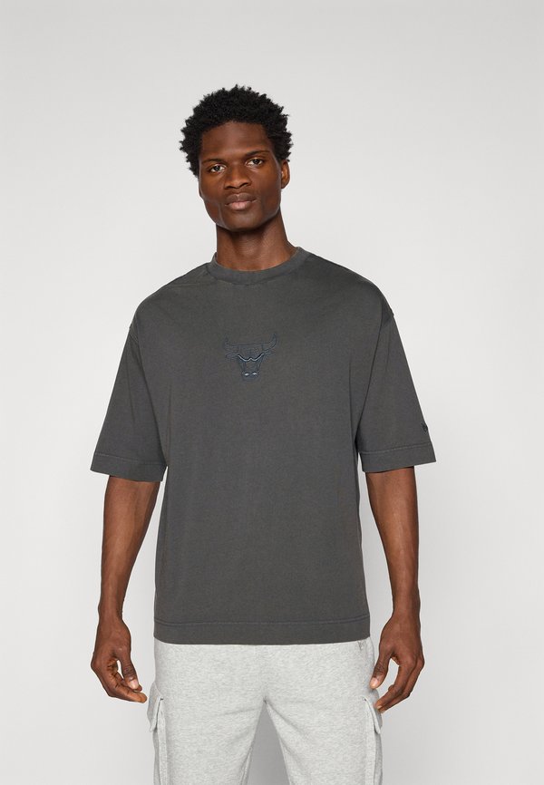 NBA CHICAGO BULLS WASHED BOX TEE - Club wear