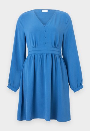 Μπλε φόρεμα με μακριά μανίκια, V-λαιμόκοψη και ζώνη στη μέση. Διαθέτει λεπτομέρειες με κουμπιά μπροστά και ελαφρώς φαρδιά φούστα. Κατασκευασμένο από υφή υφάσματος.