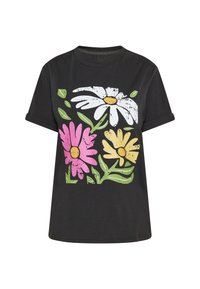 Sort t-shirt med korte ærmer, prydet med et blomstermotiv bestående af hvide, lyserøde og gule margueritter samt grønne blade i et struktureret design.