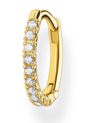 Goldener Creolen-Ohrring mit einer Reihe von acht runden weißen Diamanten am äußeren Rand und einem Scharnierverschluss.