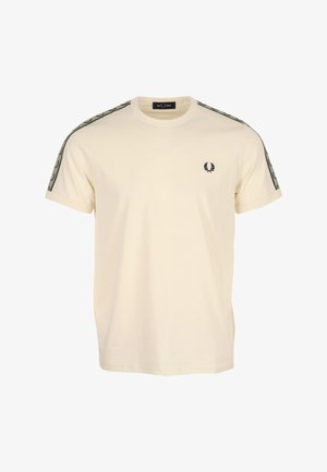 Crèmekleurig katoenen T-shirt met korte mouwen, met zwart lauwerkranslogo op de linkerborst en groene merkstroken langs de bovenkant van beide mouwen.