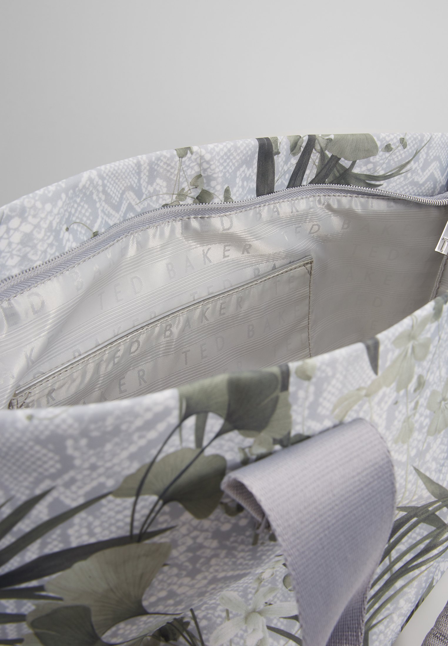 Ted Baker NAARLA Håndveske grey Zalando.no Ted Baker NAARLA Håndveske grey Zalando.no