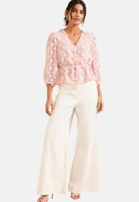 Love & Roses PETITE FIT  - Pusero - blush pink