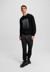 KARL LAGERFELD RELAXED MONOGRAM DEGRAD� - Melegítőfelső - black