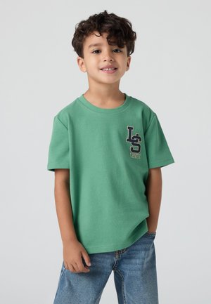 Levi's® STREAMLINE MONOGRAM TEE - T-shirt estampada - deep grass green