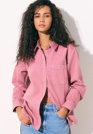 Next, RELAXED FIT LONG SLEEVE DENIM SHIRT - Button-down blouse - dark pink