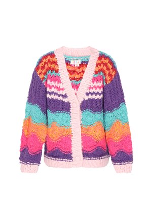Multikleurige cardigan met een chunky breipatroon; bevat roze, paars, oranje, teal en zigzagaccenten; knoopsluiting en brede mouwen.