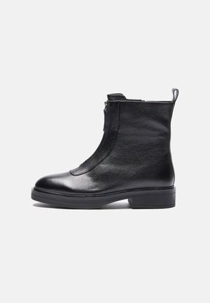 Classic ankle boots - black