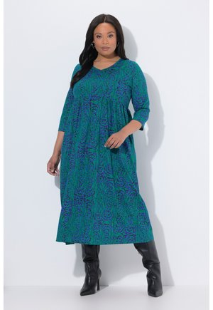 - Sukienka z dżerseju