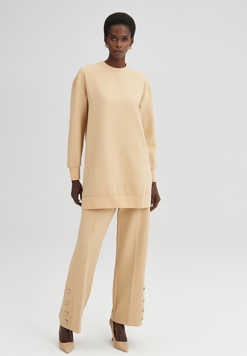 Touché Privé - WITH SIDE SLIT - Felpa - beige, Ingrandire