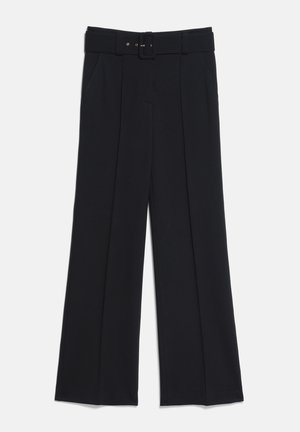 Pantalon noir à jambes larges avec ceinture assortie, poches latérales et pli sur le devant, présenté sur fond blanc.