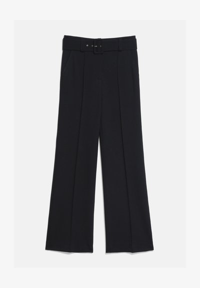 Pantalon noir à jambes larges avec ceinture assortie, poches latérales et pli sur le devant, présenté sur fond blanc.