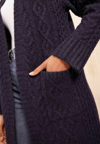 Friends Like These CABLE  - Kardiganas - navy