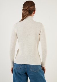LELA REGULAR FIT - Maglione - ecru