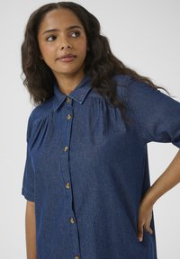 Kaffe Curve LOUISA  - Vestido vaquero - dark blue chambray