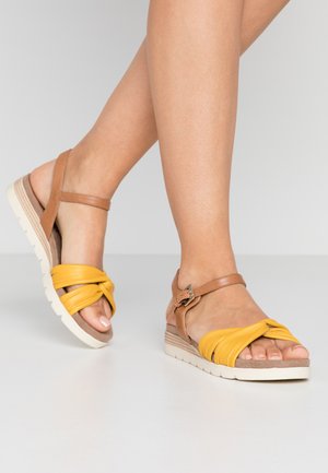 Caprice 9-9-28609-24 - Wedge sandals - lemon/nut