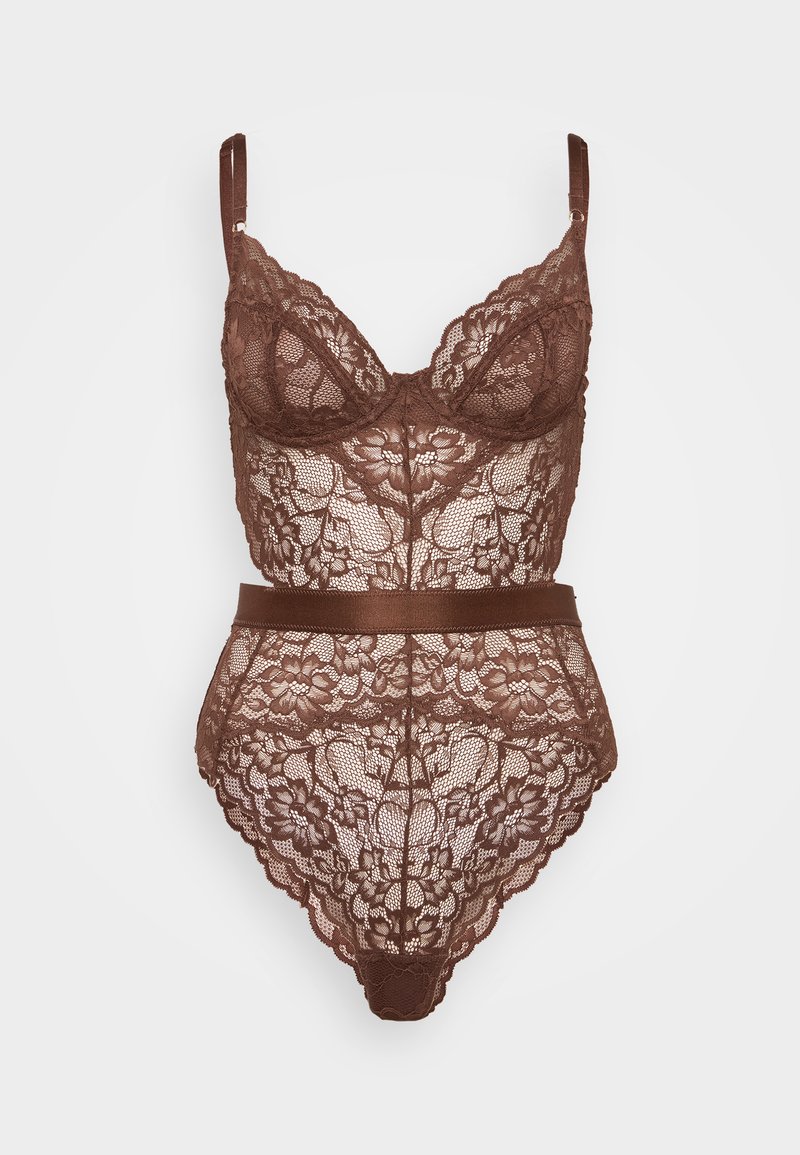 Le body en dentelle marron présente des motifs floraux, un design transparent, des bretelles réglables et une ceinture satinée pour une silhouette définie.