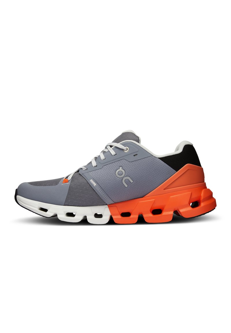 On CLOUDFLYER 4  - Laufschuh Straße - fossil   flame