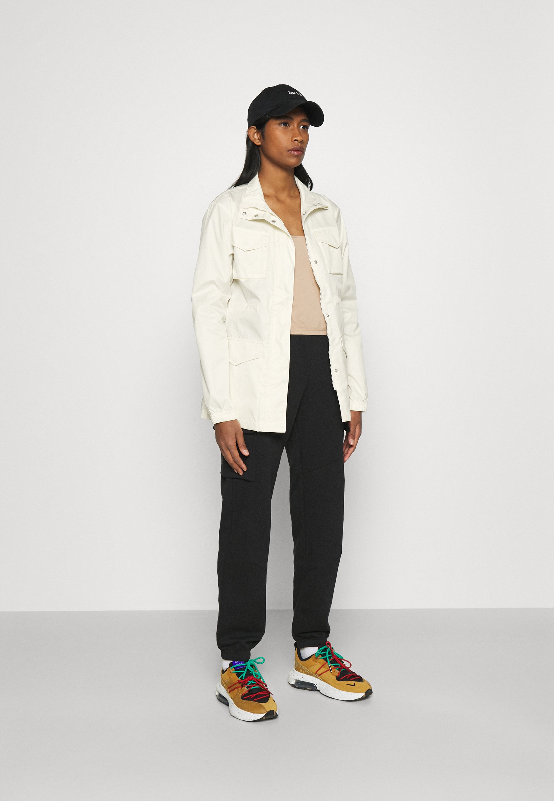 Nike Sportswear Summer jacket - coconut 