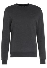 Sudadera gris oscuro con cuello redondo, mangas largas y un sutil logo en relieve en el pecho. Fabricada con un tejido suave y elástico.