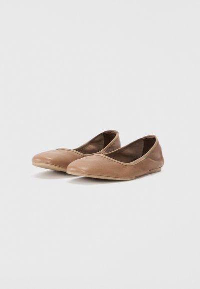 Filippa K REY - Baleriinad - khaki beige