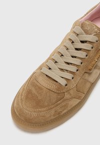 Kennel + Schmenger POP - Sneakers laag - cognac