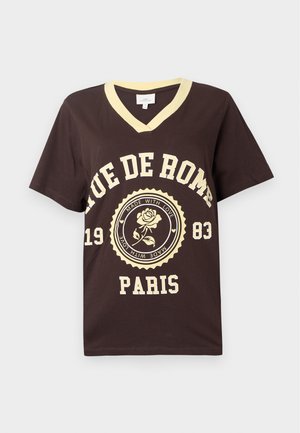 ONLY Carmakoma, CARVINCE V NECK TEE - T-shirt con stampa - coffee bean/mellow yellow/cloud dancer