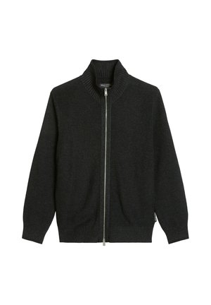 Donkergrijze gebreide cardigan met een hoge kraag, voorritssluiting, geribde textuur en lange mouwen. Subtiel merketiket aan de zoom.