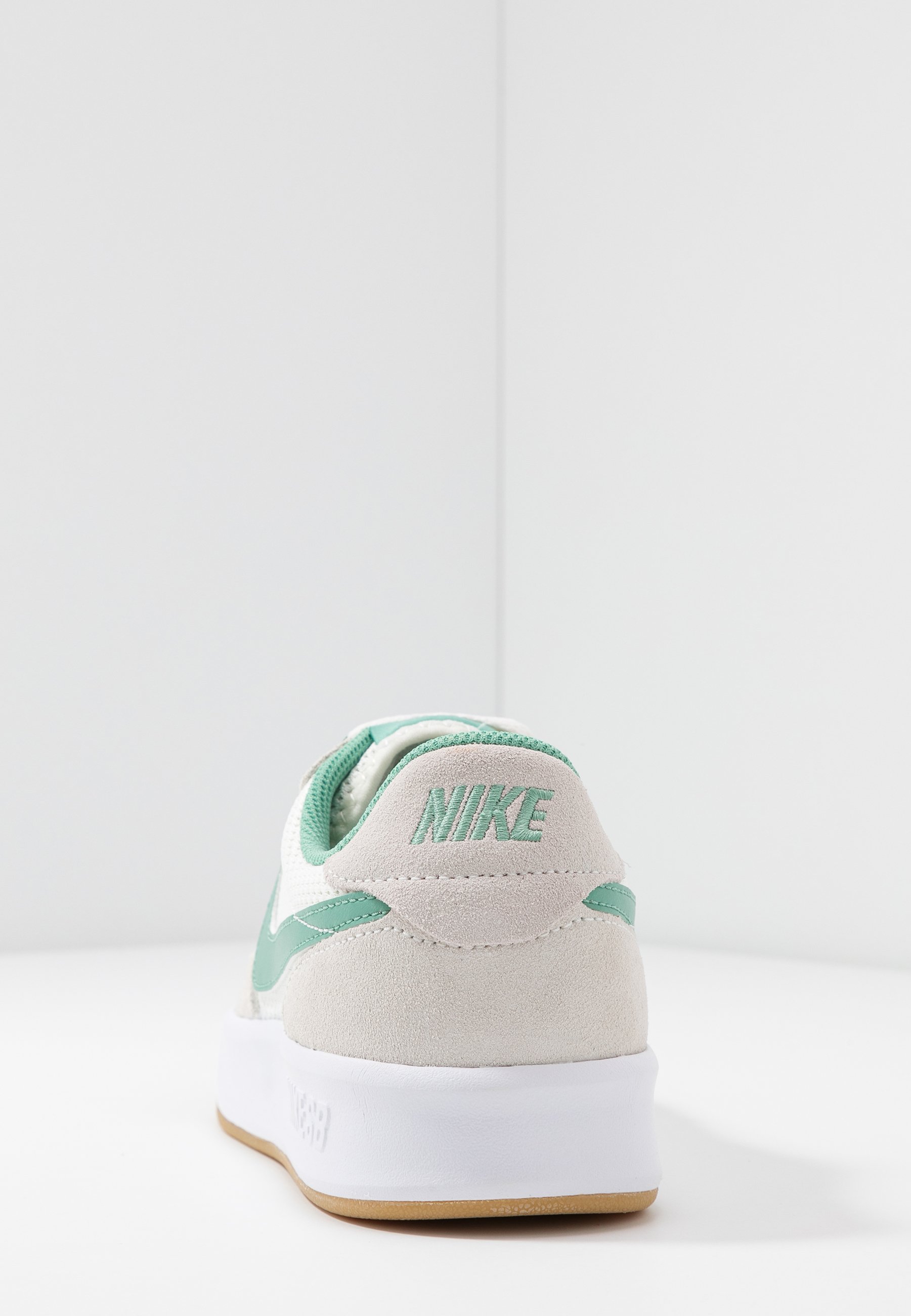 nike sb adversary zalando