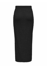 Falda midi negra con un diseño texturizado y arrugado. Presenta una cinturilla elástica y una silueta ajustada, adecuada para un estilismo versátil.