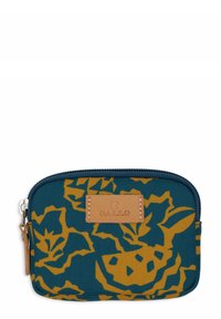 Portafoglio a monete con motivo floreale in tessuto teal con accenti giallo senape, dotato di una etichetta rettangolare in pelle beige con scritto 'GALLO' e chiusura con zip.