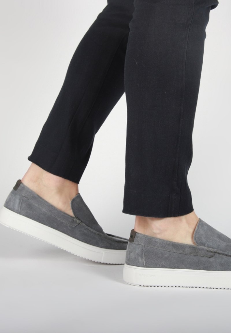 Blackstone Slipper - grey pinstripe