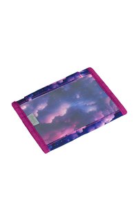 Sacchetto a rete viola con stampa galattica, bordo e cuciture rosa. Forma rettangolare, colori vivaci e design trasparente.