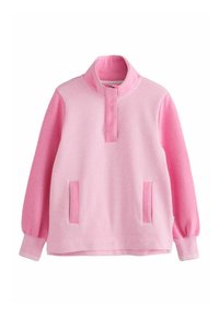 Világos rózsaszín pulóver, magas gallérral, hosszú ujjal, elülső zsebekkel, sima textúrával, eltérő színű díszítéssel a galléron és a zsebeknél.