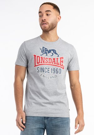 Lonsdale NORMALE PASSFORM GONFIRTH - Majica kratkih rukava s printom - marl grey navy red