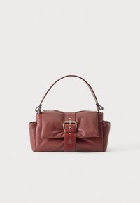 Избран, chestnut
