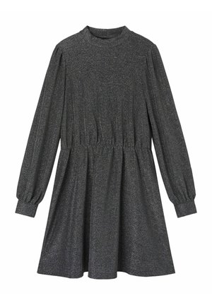 Abito nero metallico a forma di shift con maniche lunghe a palloncino, scollatura alta e vita elasticizzata raccolta in una gonna ampia.