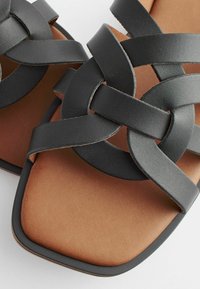 Next FOREVER COMFORT LATTICE - Tagant lahtised kingad - black