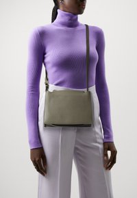 Furla NUVOLA S CROSSBODY - Skulderveske - sage