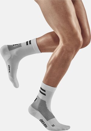 TRAINING COMPRESSION SOCKS MIDCUT UNISEX - MADE IN GERMANY - Sportsocken - white
